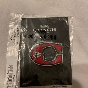 Coach pin(New York)